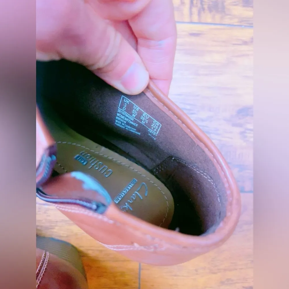 Colletion Soft Cushion Woman's Wedge Leather Shoes Side 5.5M US - Image 5