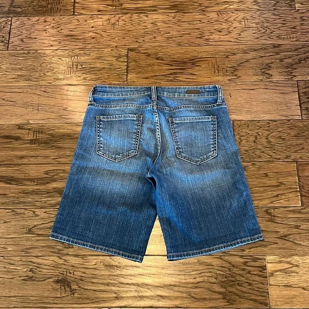 Kut From The Kloth Catherine Boyfriend Short Size 6 - Image 2