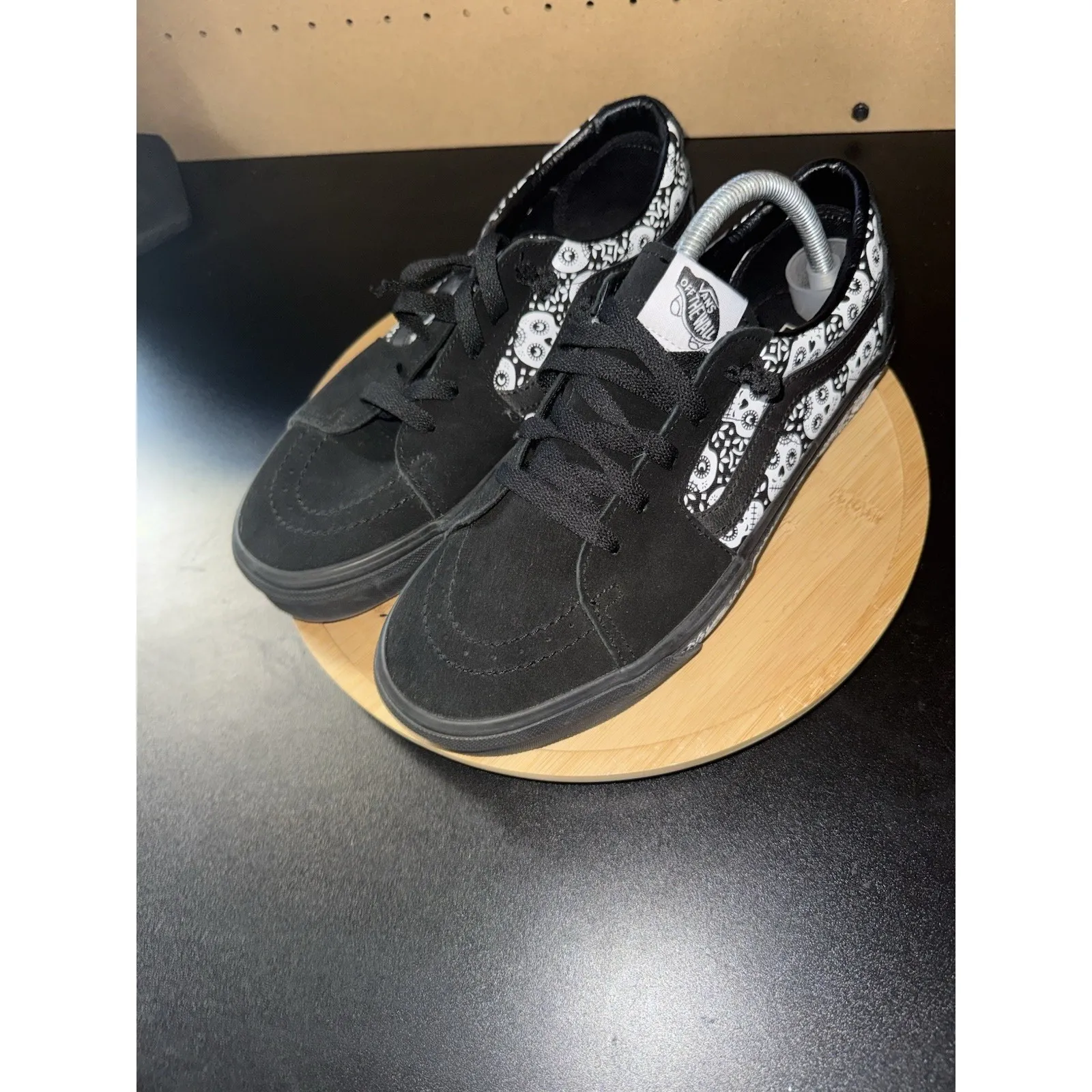 VANS SK8-Low Dia De Los Muertos Sugar Skull Black Sz 9 M Sz 10.5 W Sneakers Rare - Image 2
