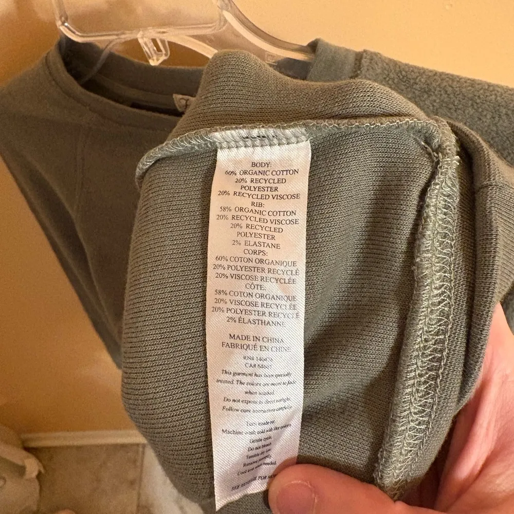 Beach Fleece Crew in Sea Spray - Image 5