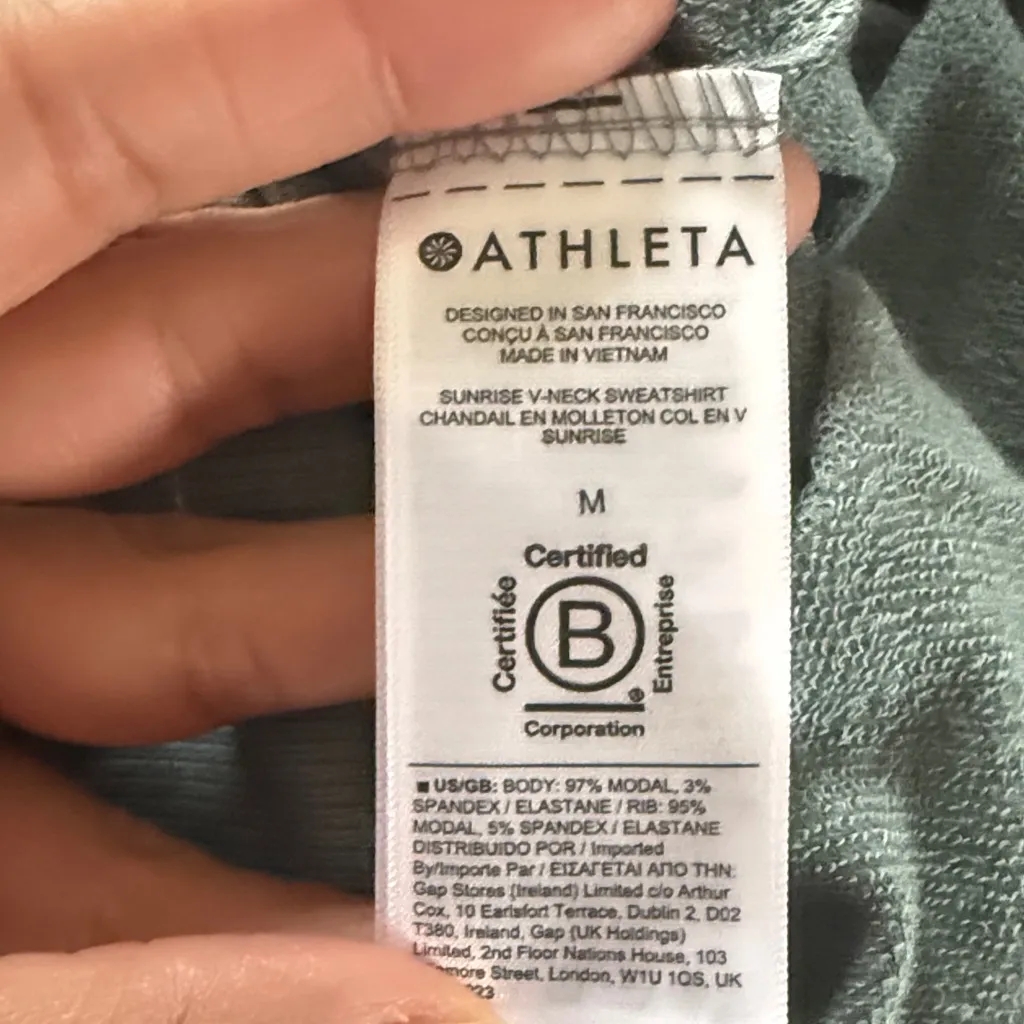 Athleta Women's V-Neck Sweatshirt - Light Blue Size medium - Image 7