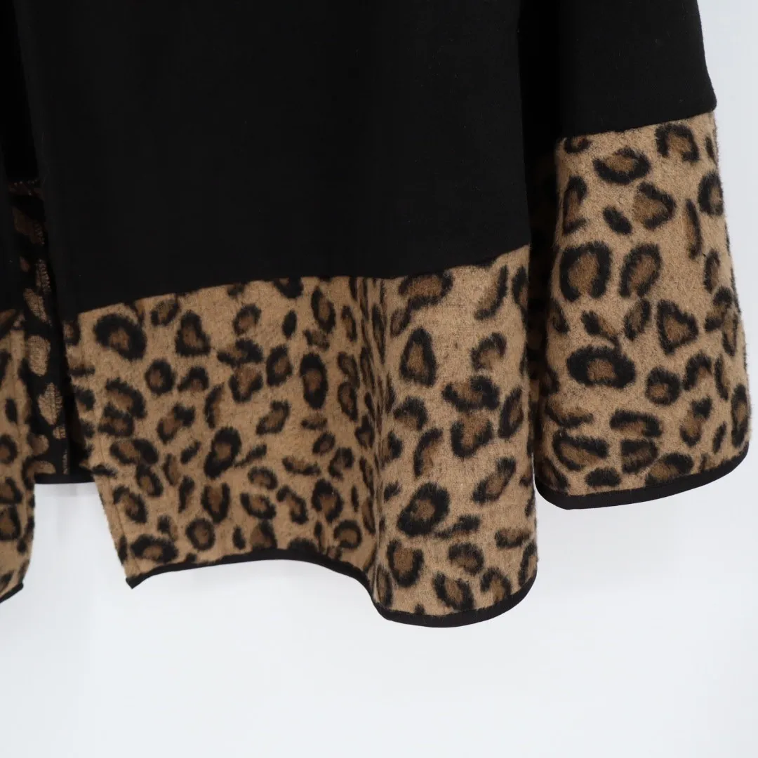 Entro Black Toggle Closure Cape Jacket Leopard Print Trim M/L - Image 5