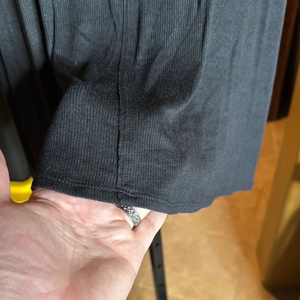 Zella Black Ribbed Sleeveless Muscle Sharkbite Tank Top Size XXL - Image 5