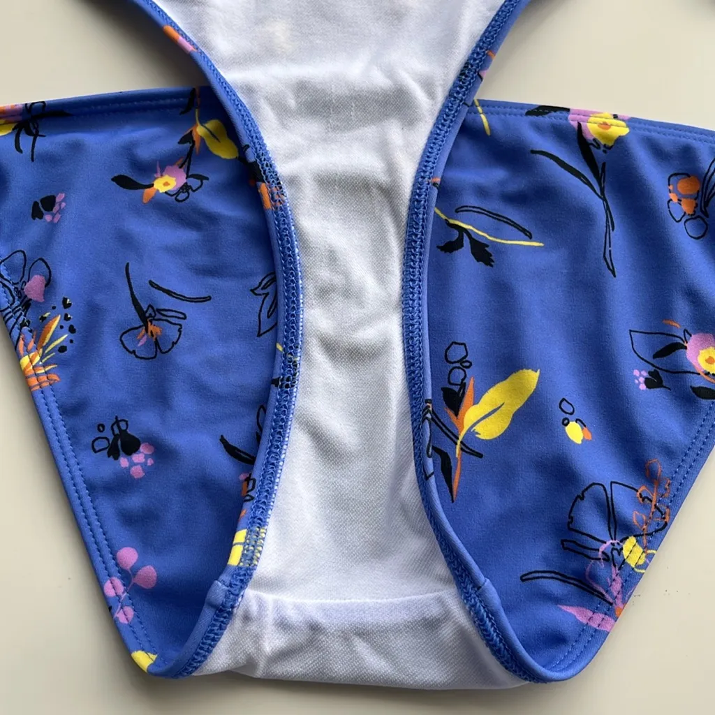 Urban Outfitters Out From Under Blue Floral Bikini Swimsuit Set in Medium - Image 10