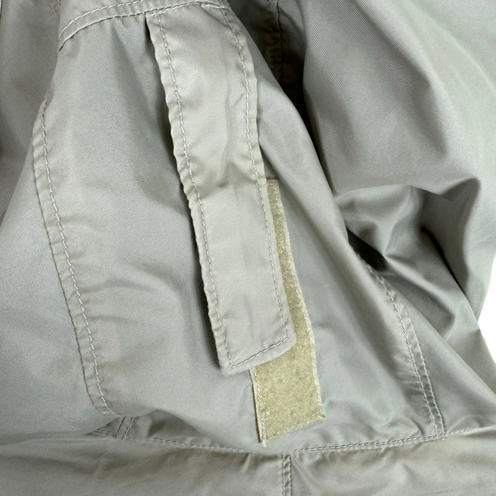 Columbia‎ Sage Green Tan Lightweight Hooded Full Zip Packable Windbreaker Size M - Image 7