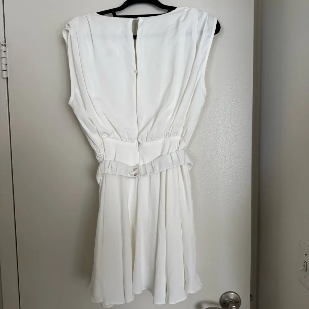 White flowy mini dress Size M - Image 6