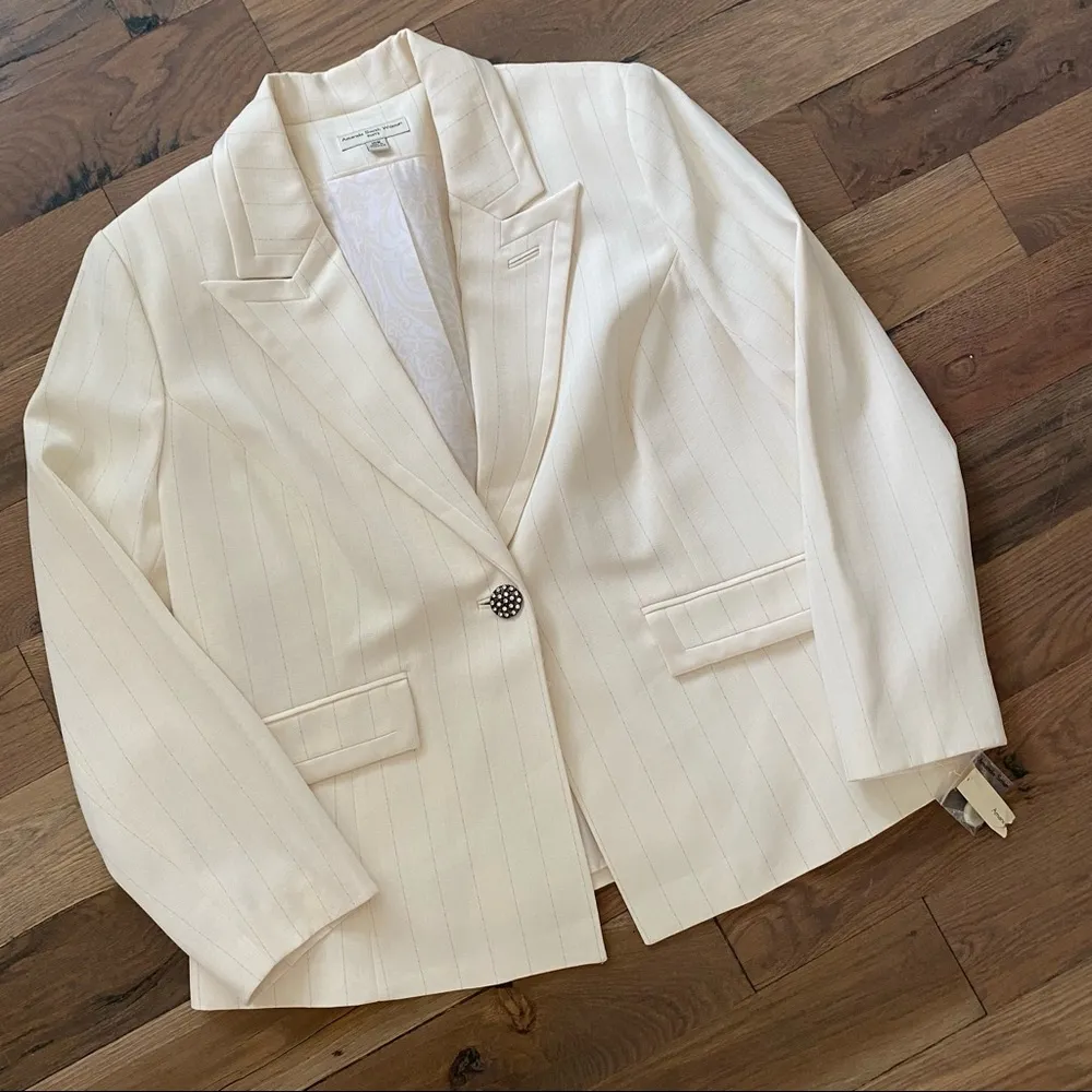 Amanda Smith Suit NWT Pinstripe Blazer Jacket Size 16 - Image 2