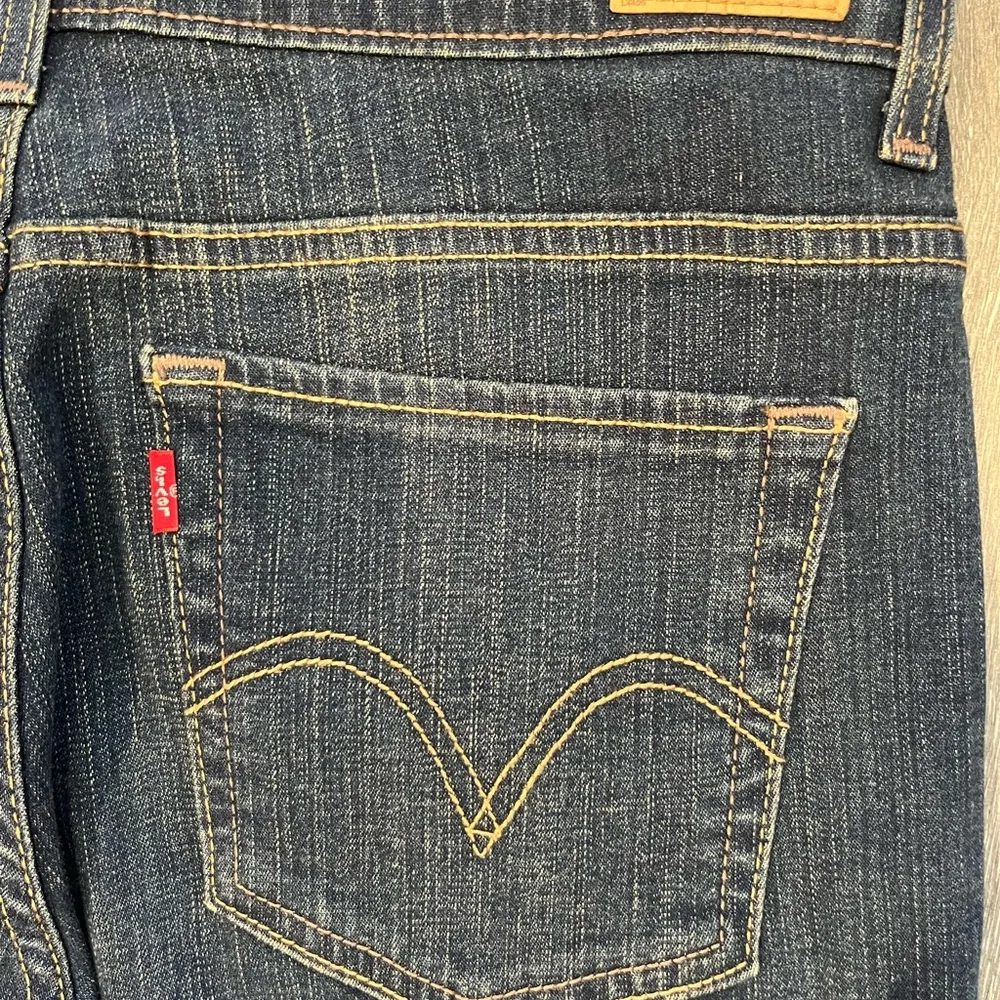 Levi’s Perfectly Slimming Hi Rise Boot Cut 512 Jeans Dark Wash Sz 8M - Image 7