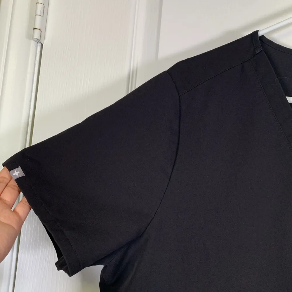 Figs Black V-Neck Casma Scrub Top Medical Hospital Doctor Nurse Size XXL EUC - Image 3