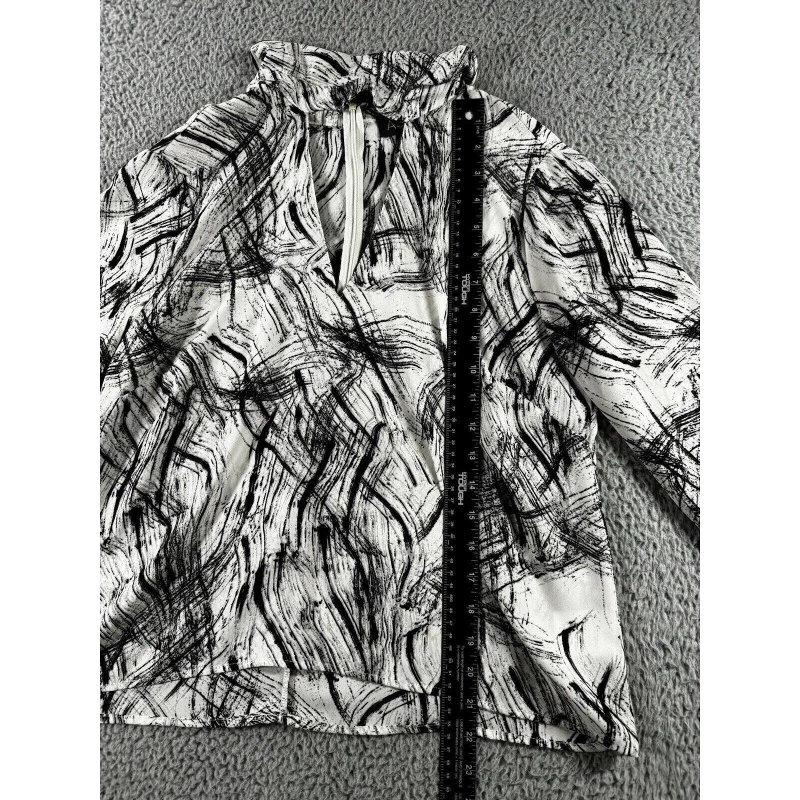 Astr High Neck Keyhole Shirt Women Medium‎ Abstract Artsy Modern Blouse - Image 6