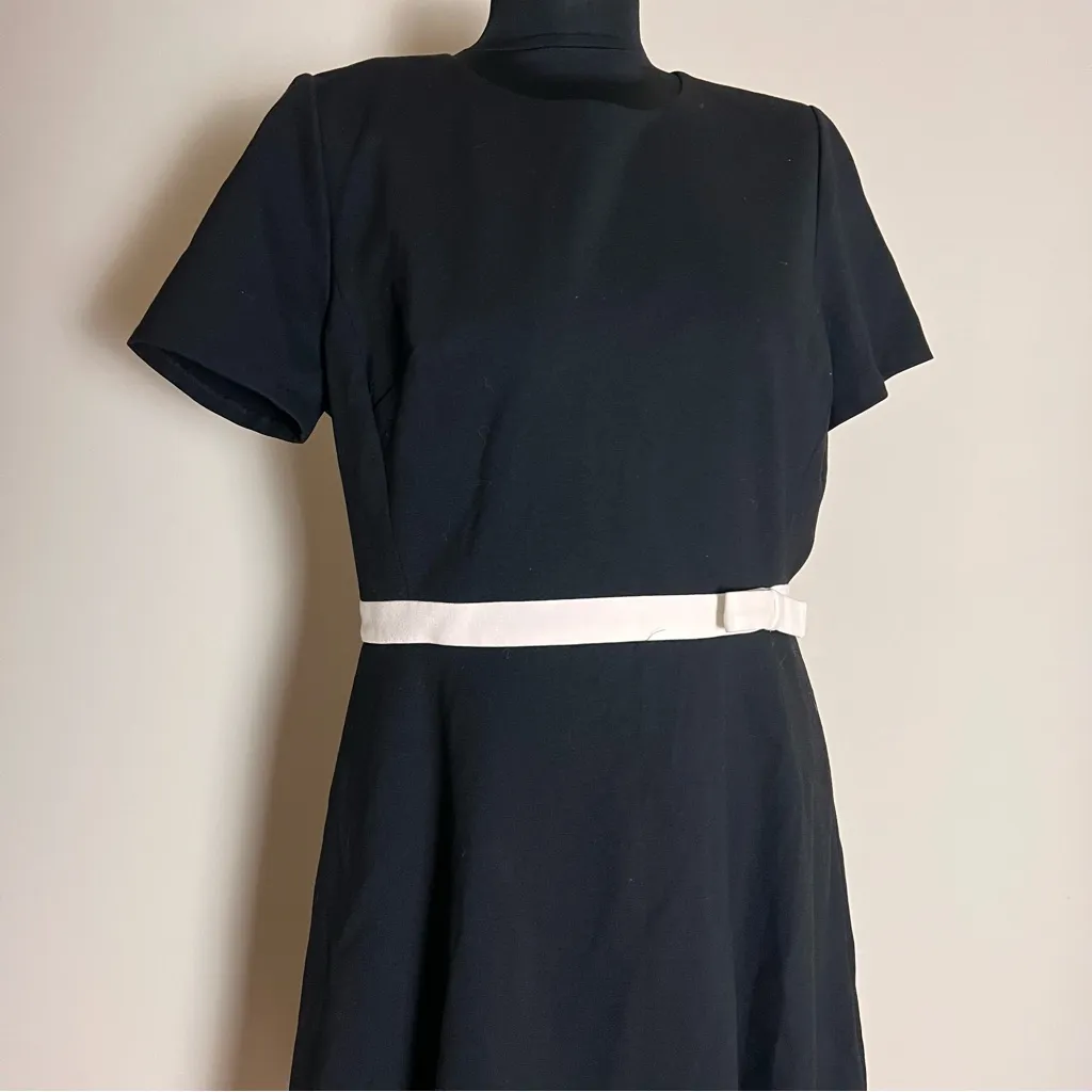 Kate Spade Black Dress with White Bow Belt NWT - Image 3