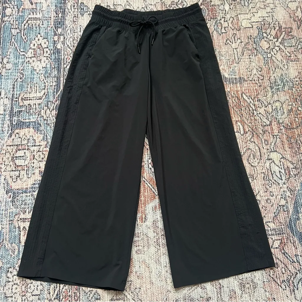 Athleta Avenue Wide Leg Crop Pant Black Women’s Size 10 Casual Pull On - Image 9