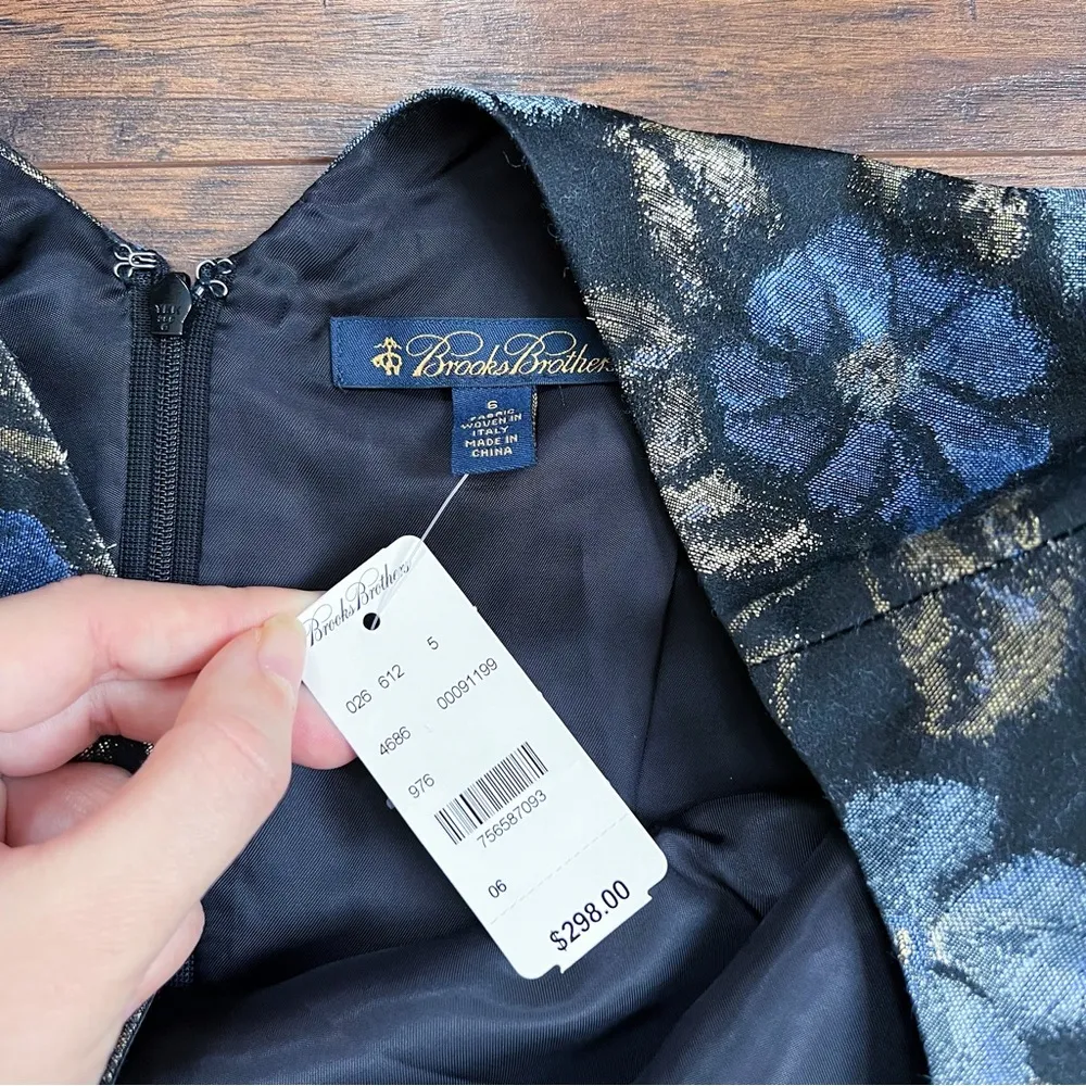 Brooks Brothers • floral brocade sheath dress blue gold metallic black fitted - Image 4