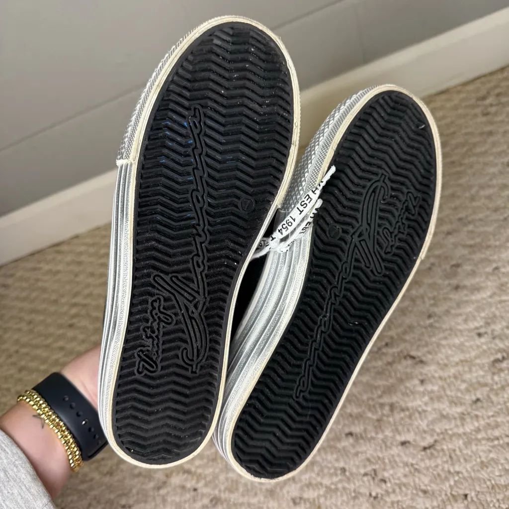 Vintage Havana Amaze Sneakers in Black Gold Wash Women’s Size 7 Star Sneakers - Image 8