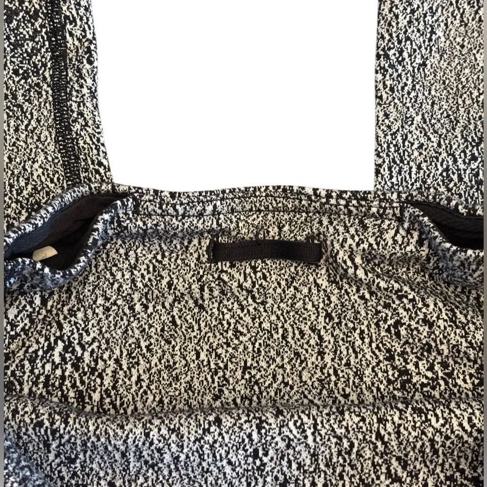 Lululemon Rush Hour Tight
Running Luon Spray Jacquard White Black - Image 9