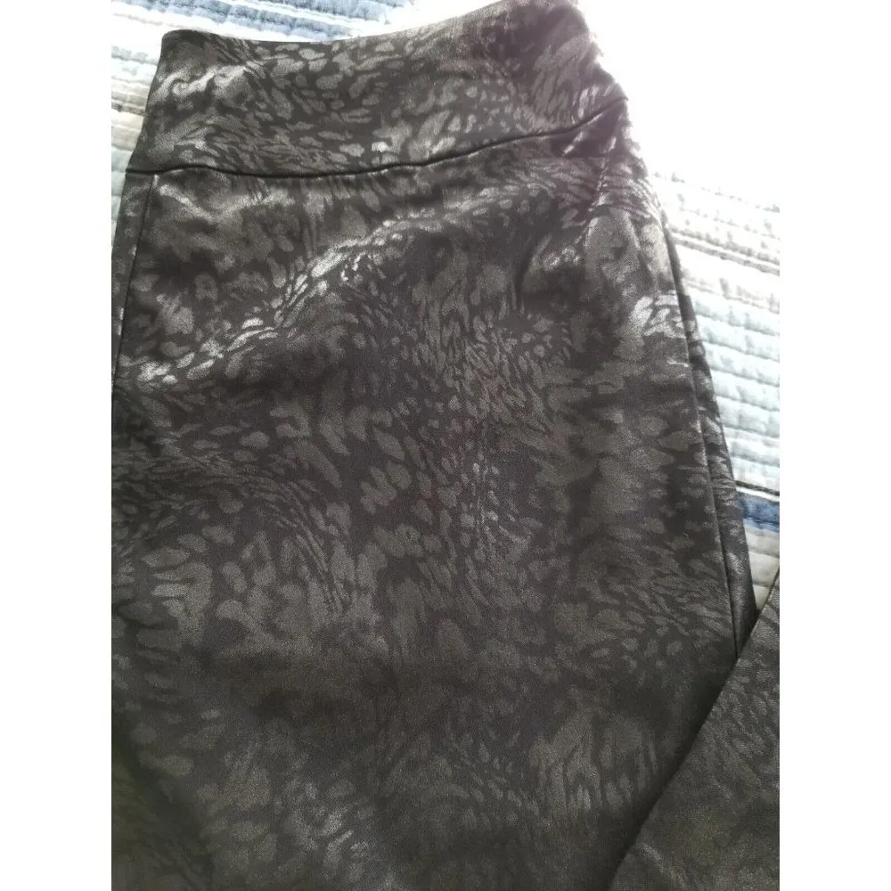 Nic + Zoe Wonder Stretch Embossed Shimmer Slim Black Pants Womens Size 4 - Image 5