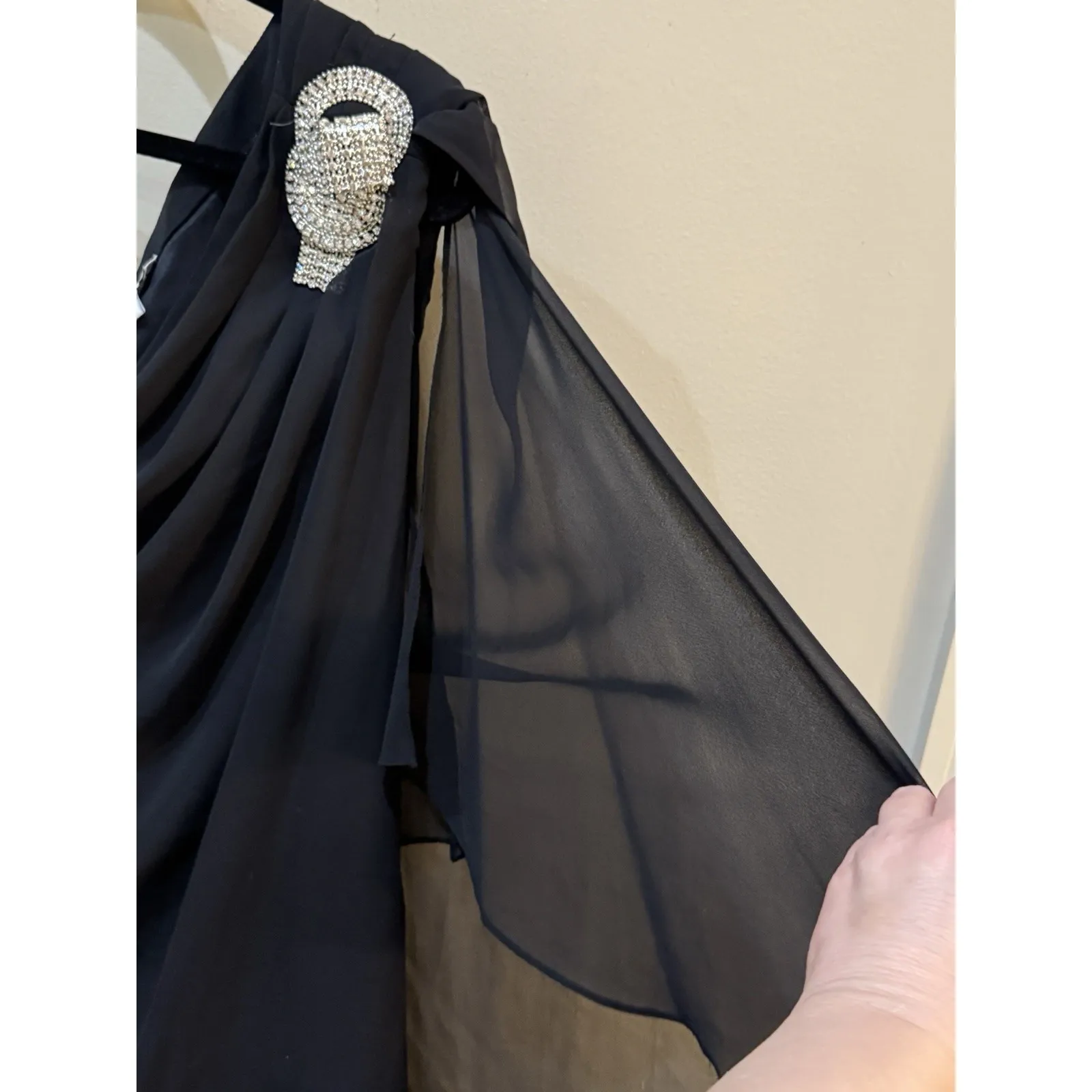 Cache Women's Black One Shoulder Knee Length Dress Rhinestone Embellishment - Image 3