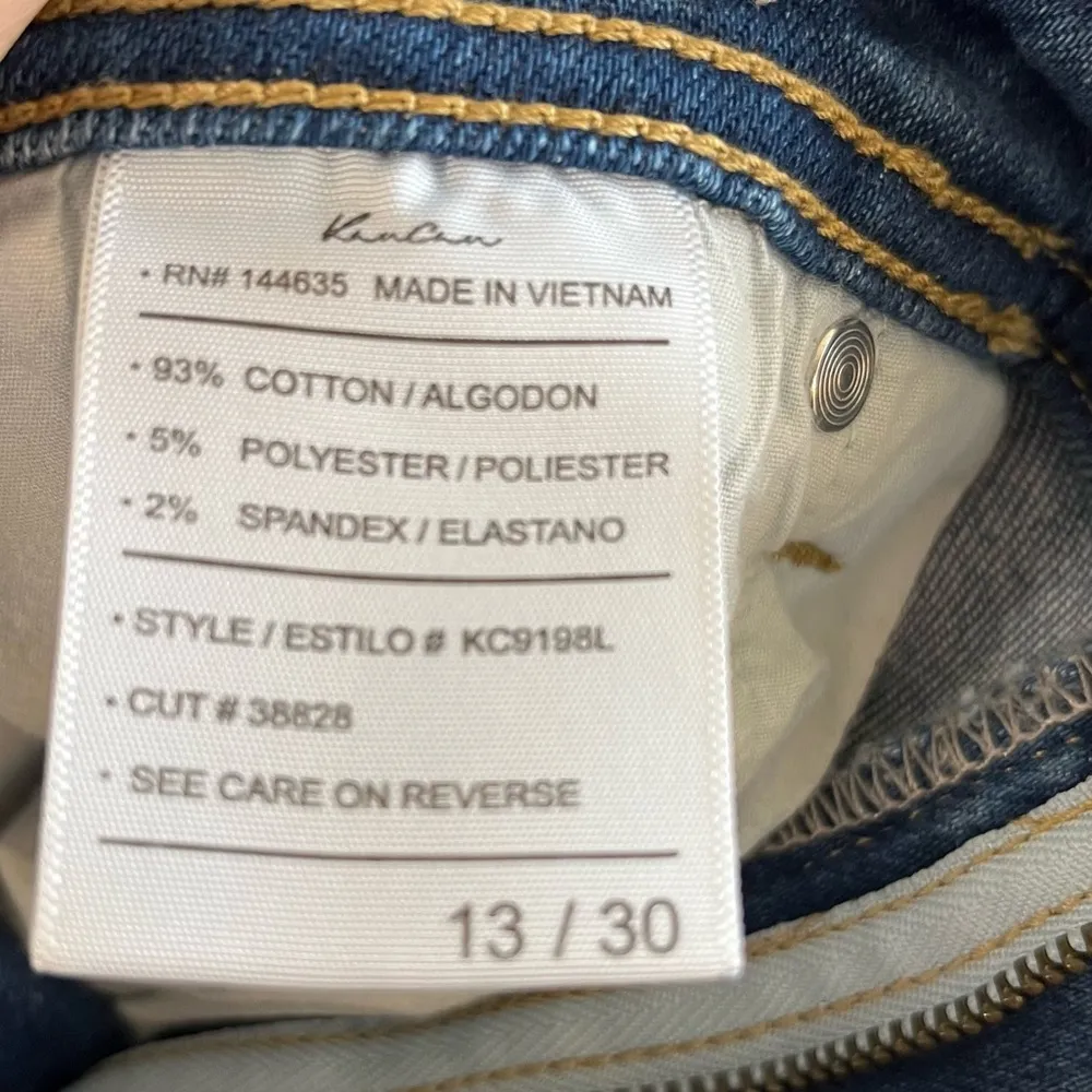 KanCan Jeans Medium Wash High Rise Relaxed Fit Jeans Sz 13/30 EUC Distressed - Image 16