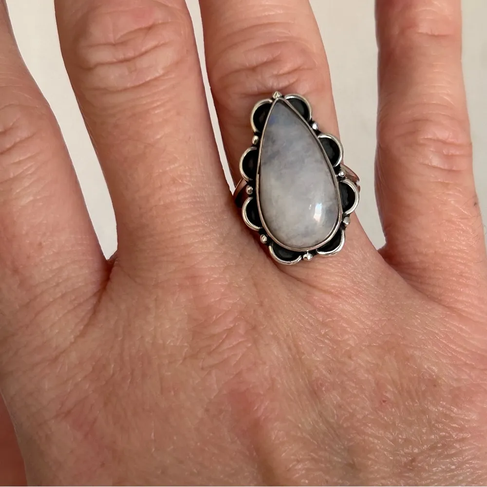 NEW Moonstone Gemstone 925 Sterling Silver Hallmark Handmade Ring Size 7.5 White - Image 2