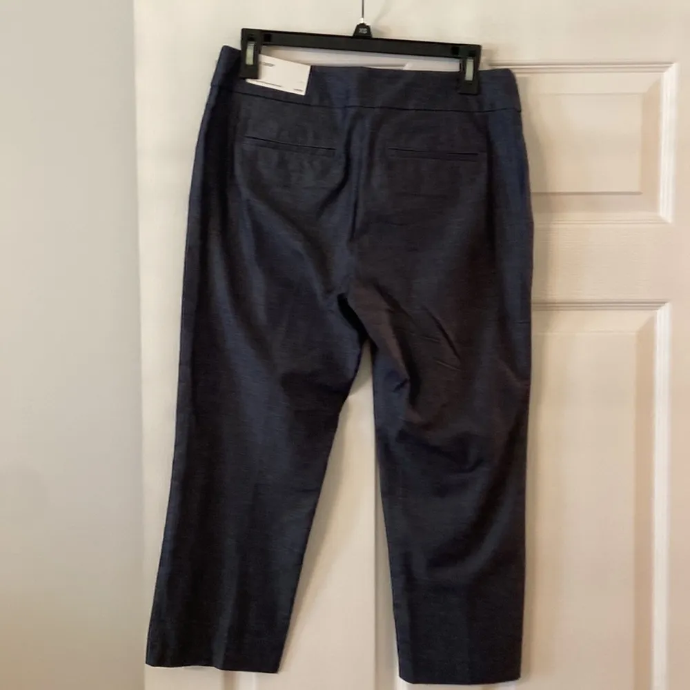Ann Taylor Factory Stylish Navy Blue Cropped Pants size 6 brand new inseam 22” - Image 4