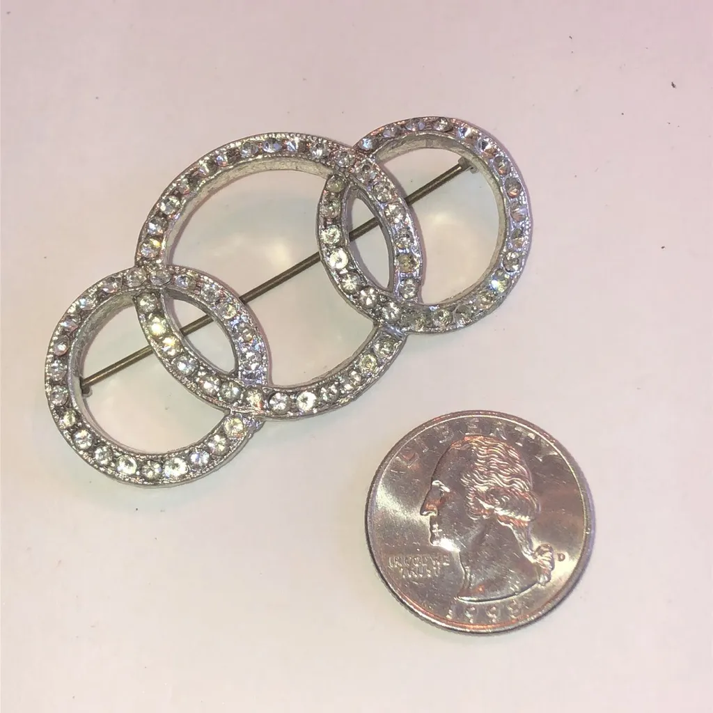 Vintage Silver Tone Crystal Rhinestone Brooch - Image 3