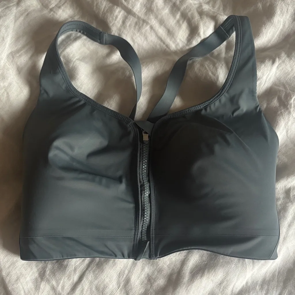 Athleta Advance Zip Front High Impact Sports Bra Size 36DD - Image 2