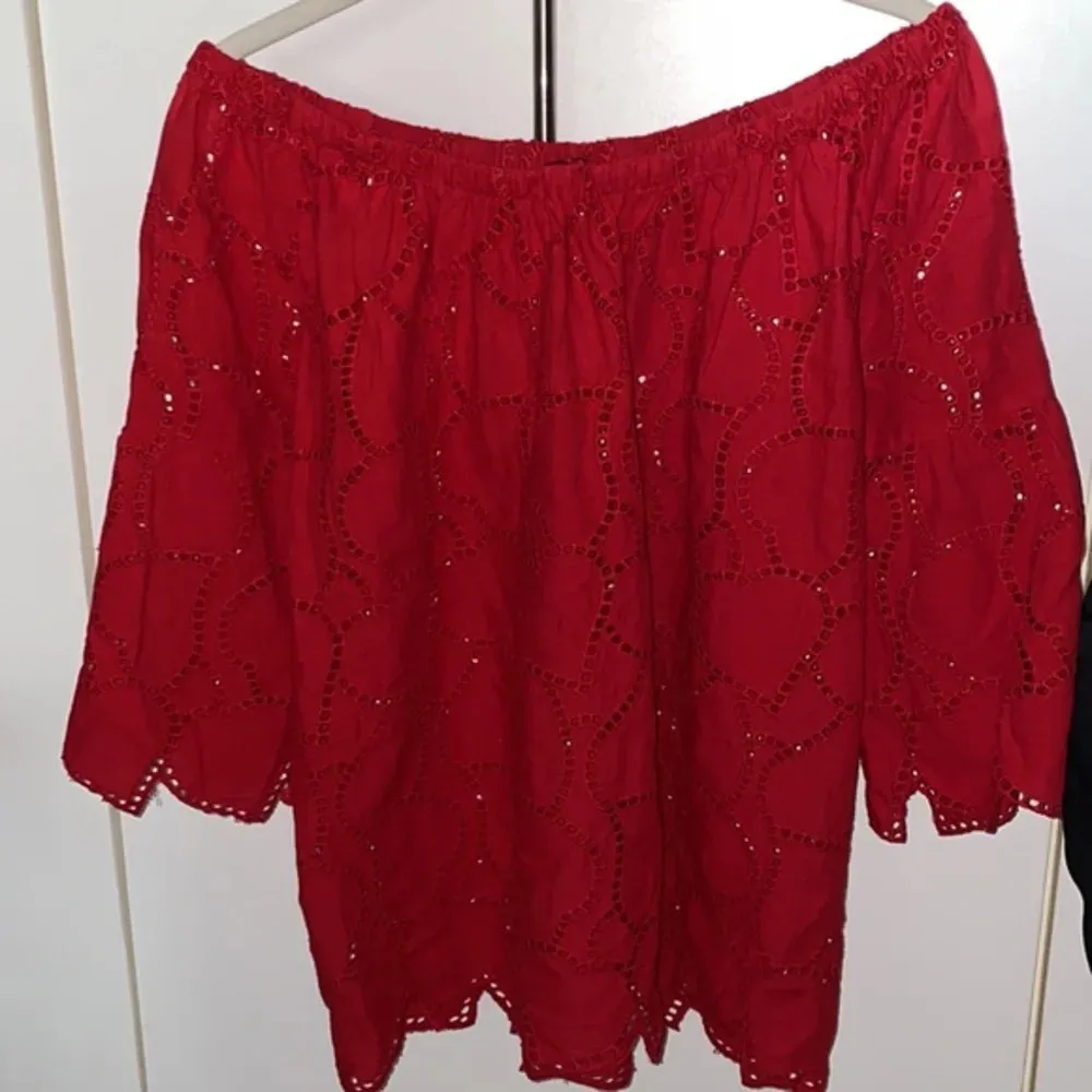 Red Heart Detail Top Size L - Image 8