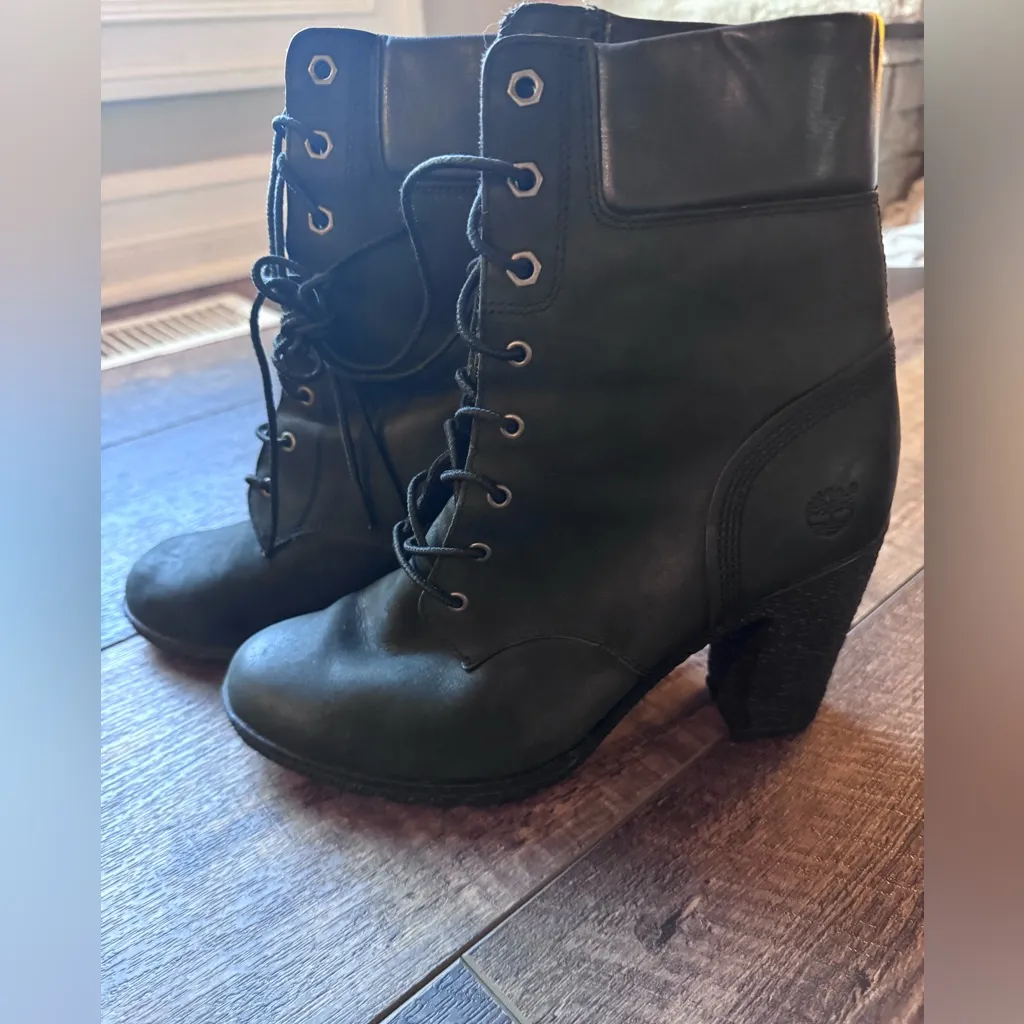 Timberland Women’s Black Lace-Up Heeled Ankle Boots – Size 9 - Image 3