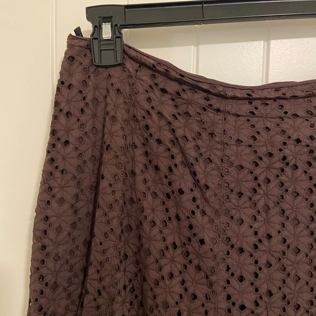 EUC‎ Femme women’s brown embroidered cutout textured flowy long skirt size 10 - Image 2