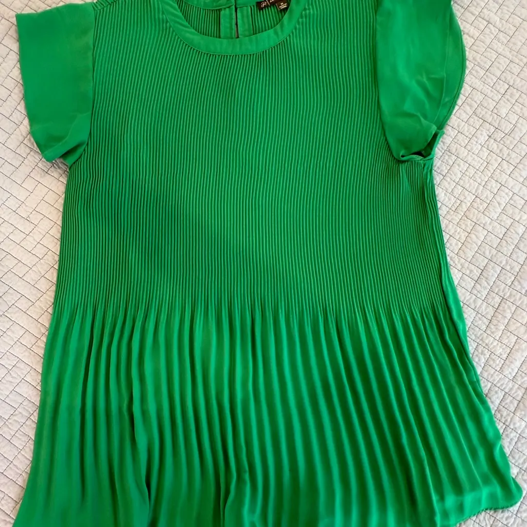 Adrianna Papell Green Pleated A-line Top with Cap Sleeves - Image 7
