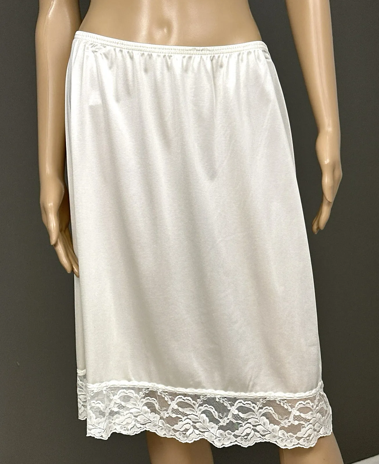 Vintage Vassarette Half Slip Skirt Wide Lace Size XL Cream Off-White Nylon USA - Image 1