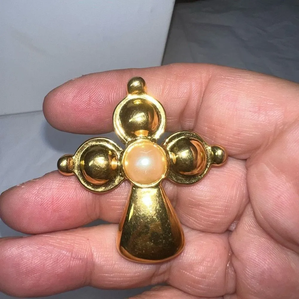 Premier Design Gold Tone with Faux Pearl Cross Brooch/Pendant - Image 3