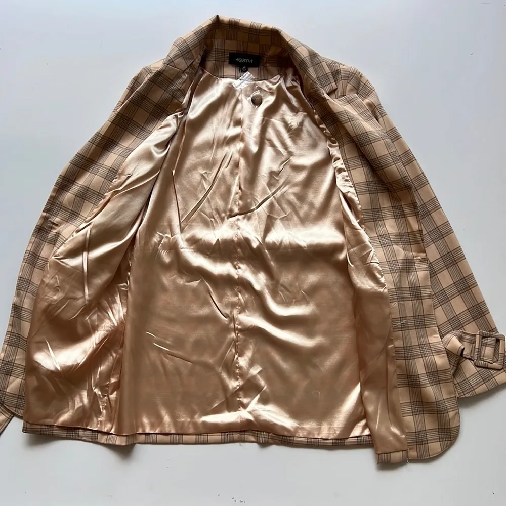 4 Sienna Plaid Belted Blazer in Light Tan Peach Color Size XS - Image 6