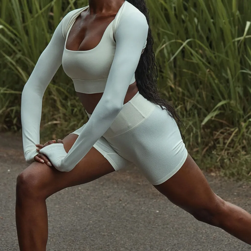 Ivory Bodyline Bolero with Thumbholes - Image 7