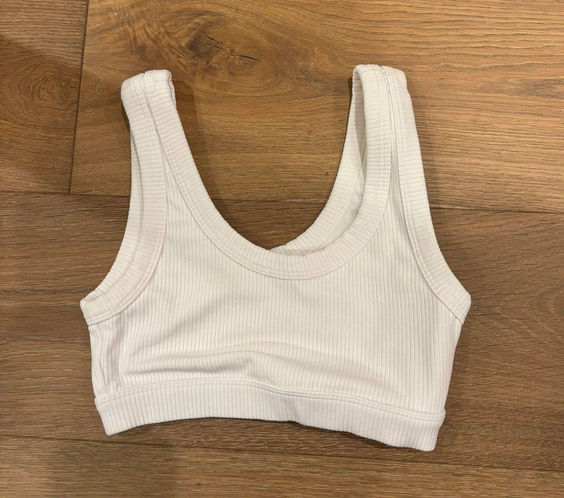 Leggings And Sports Bra - Image 2