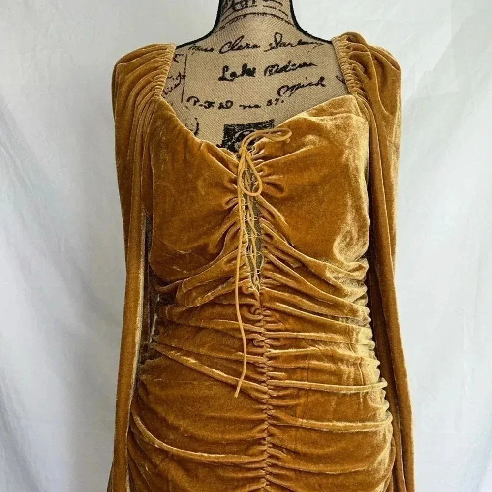 ENDLESS ROSE Velvet Ruched Dress - Image 3