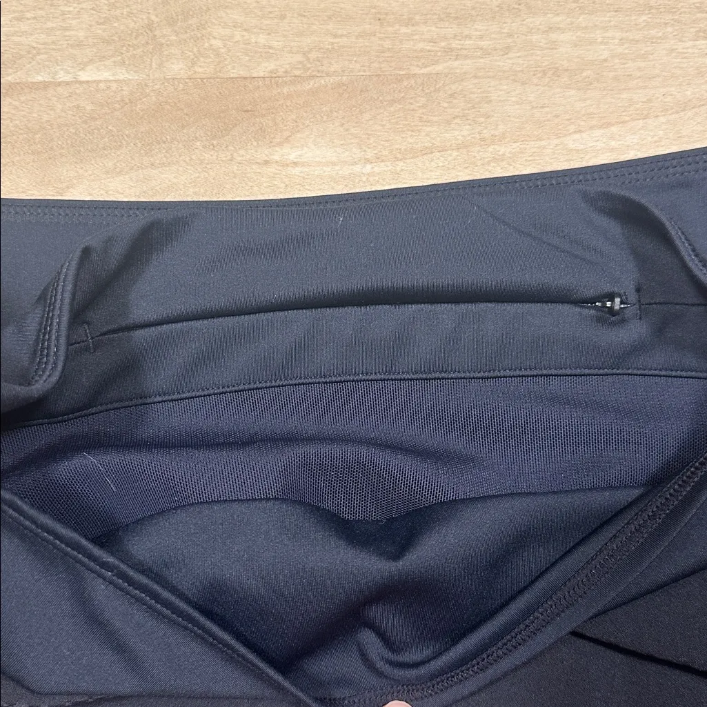 Oiselle High Rise Roga ShortsSz 8 - Image 11