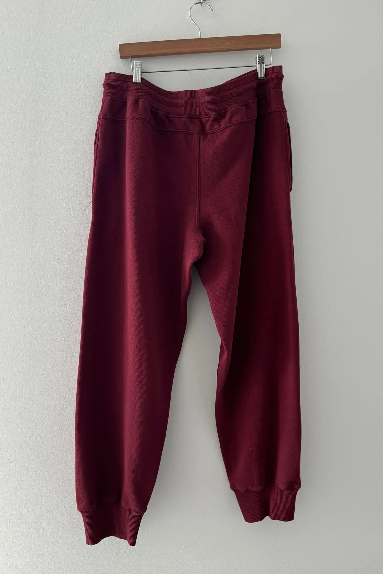 Undefeated Sweatpants L - Image 9