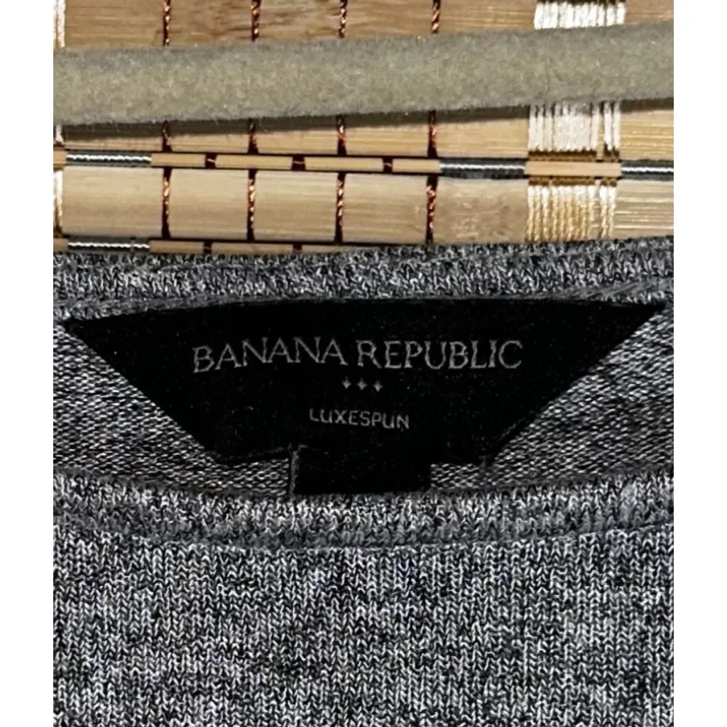 Women's Banana Republic Gray & White Luxespun Tank Top XS - Image 2