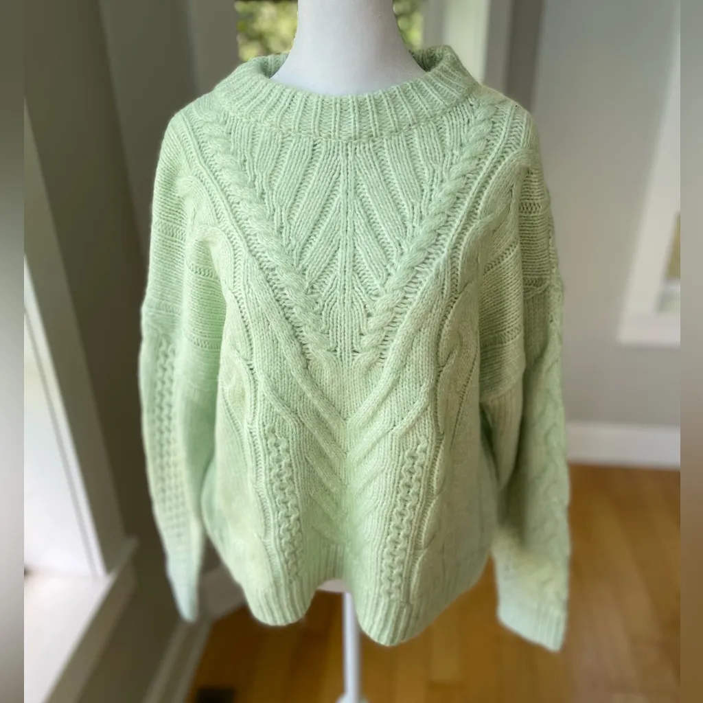 A New Day Light Green Cableknit Cropped Crewneck Sweater Size Small - Image 10