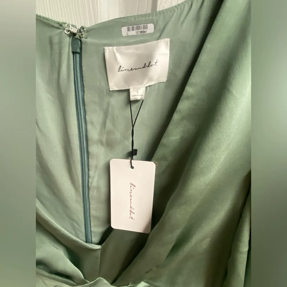 NWT Line & Dot “Maya” Dress In Sage W/ Ruched Sleeves Size Large - Image 4