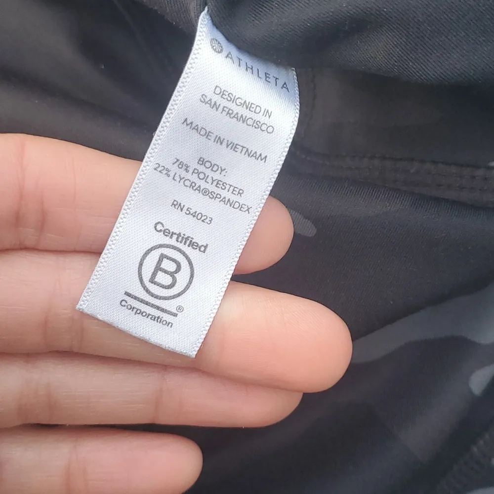 Athleta Contender Camo Print 7/8 Tight with Side Pockets - Image 6