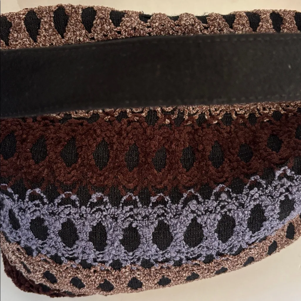 MAROON BLUE BROWN CROCHETED CHENILLE SHOULDER BAG WITH BLACK FELT STIFF HANDLE Red - Image 2