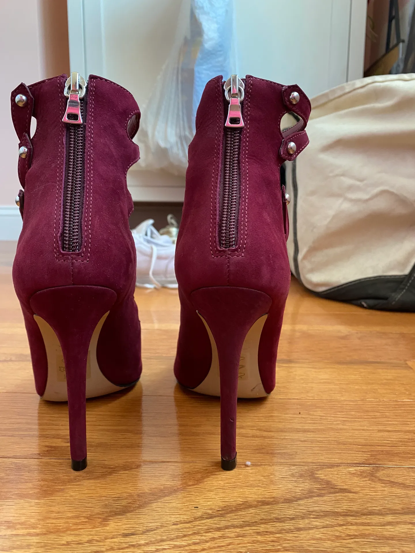 High Heels - Image 3