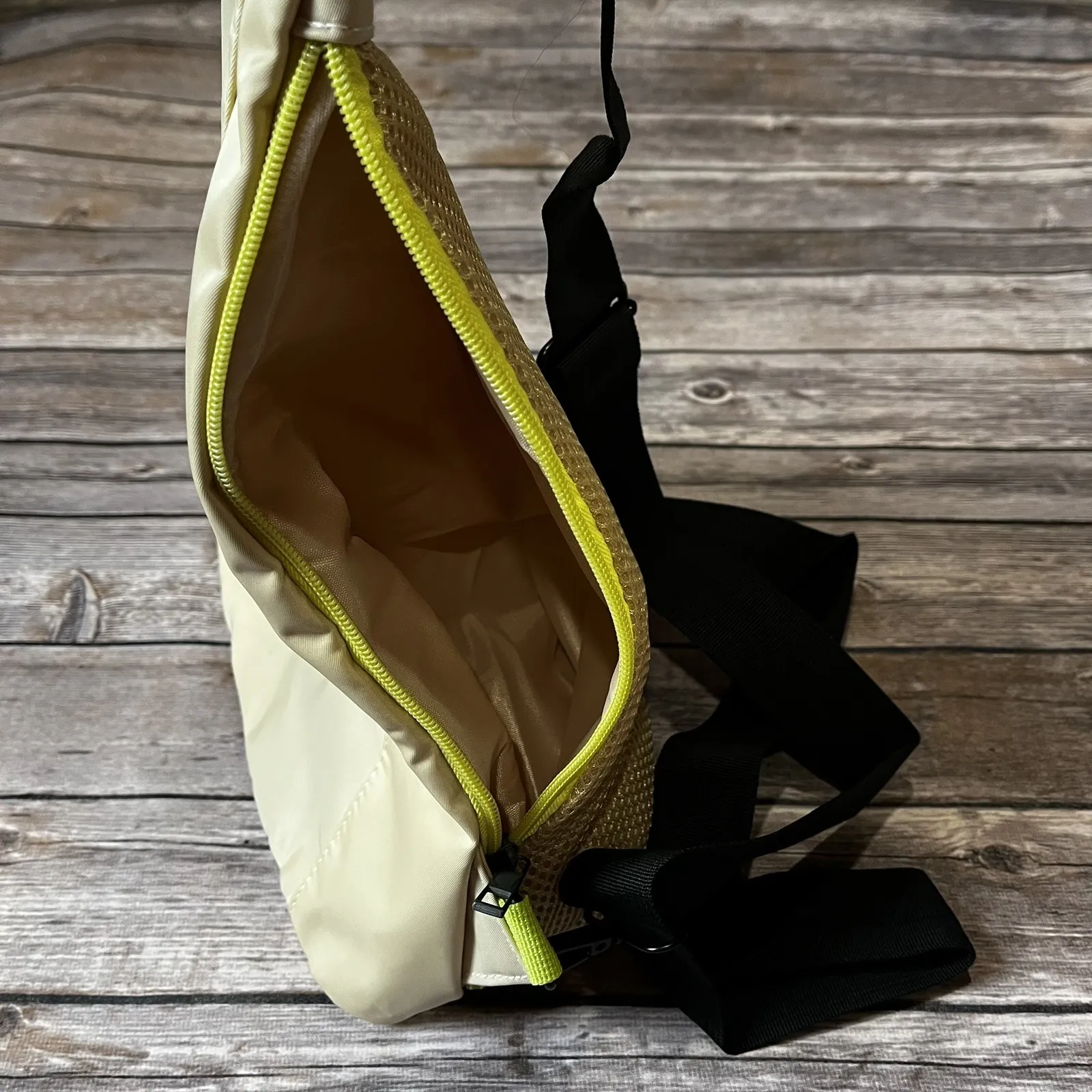 Pampered Chef Sling Bag Purse Nylon Crossbody Zippered Consultant Beige Black Tan - Image 13