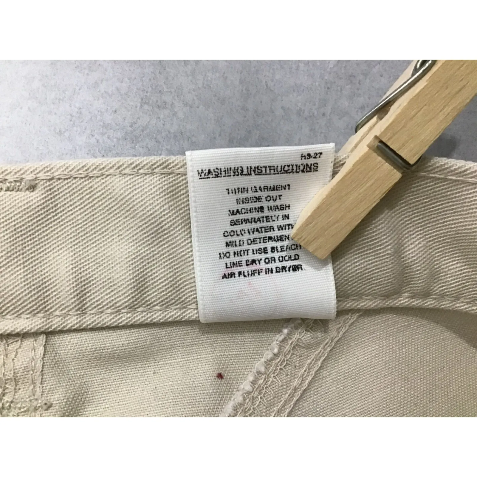 Rockies Women's Cream High Rise Straight Cut Pleated Front Jeans Size 7/8 M - Image 9