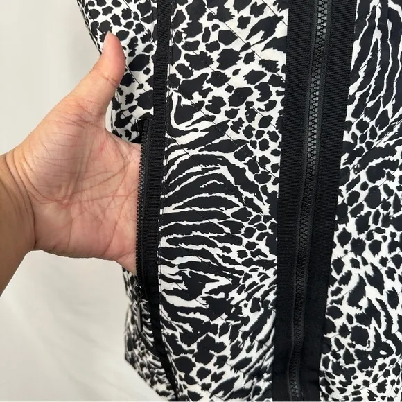 Laura‎ Ashley Black White Animal Print Vest Puffy Designer Stripe Womens Large - Image 4