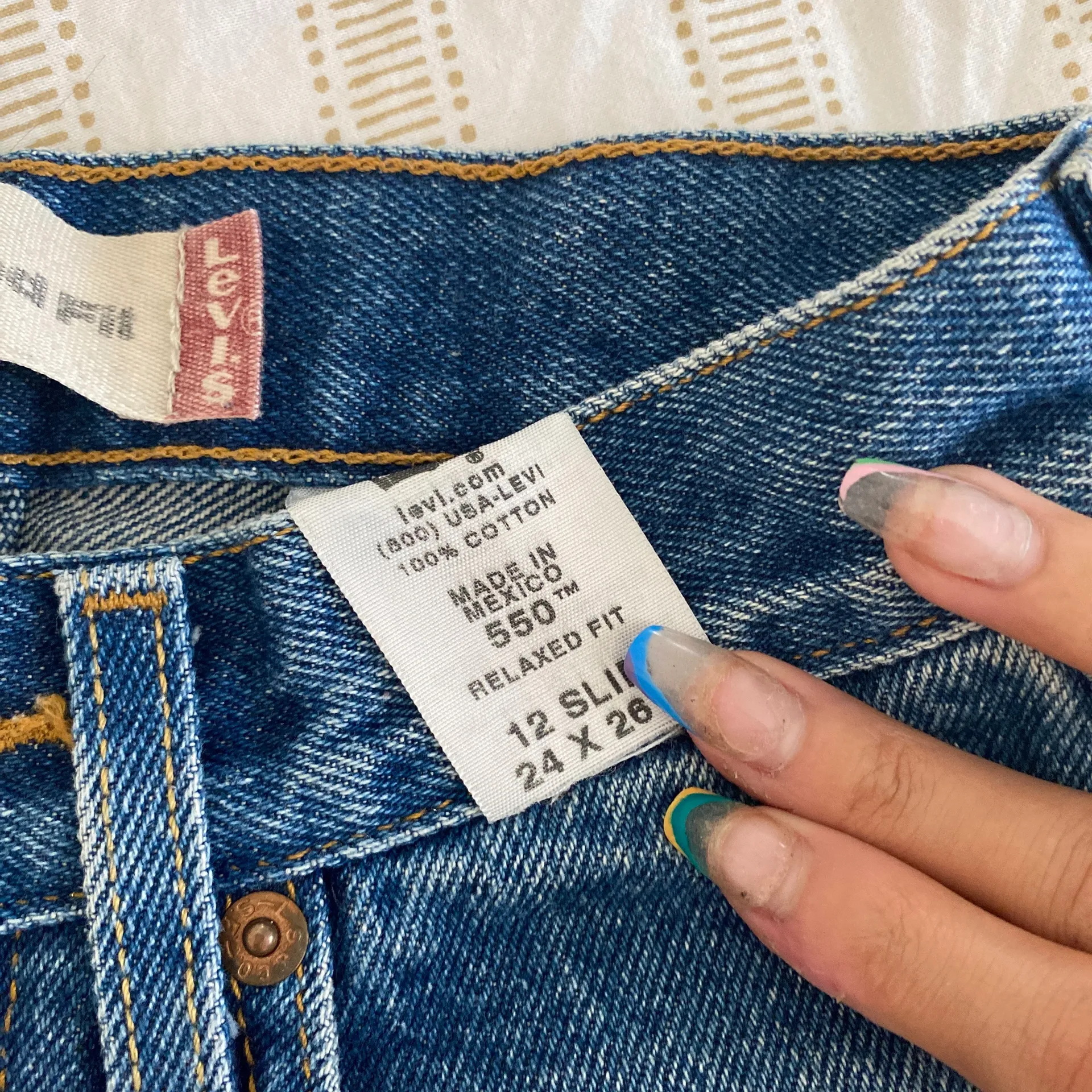 Levi’s Medium Wash Denim Levi 550 Cut Off Shorts - Image 3