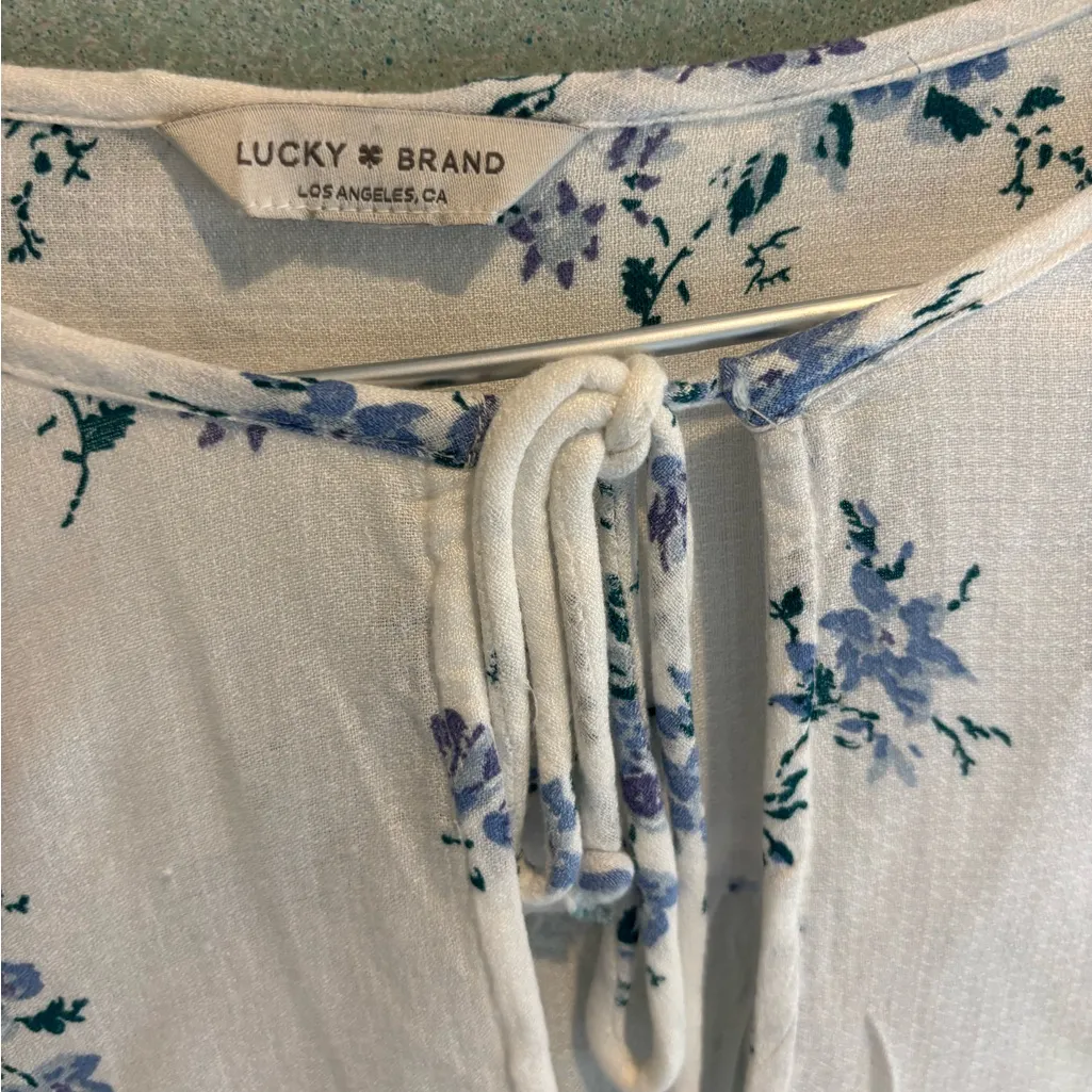 Lucky Brand White and Blue Floral Blouse - Image 2