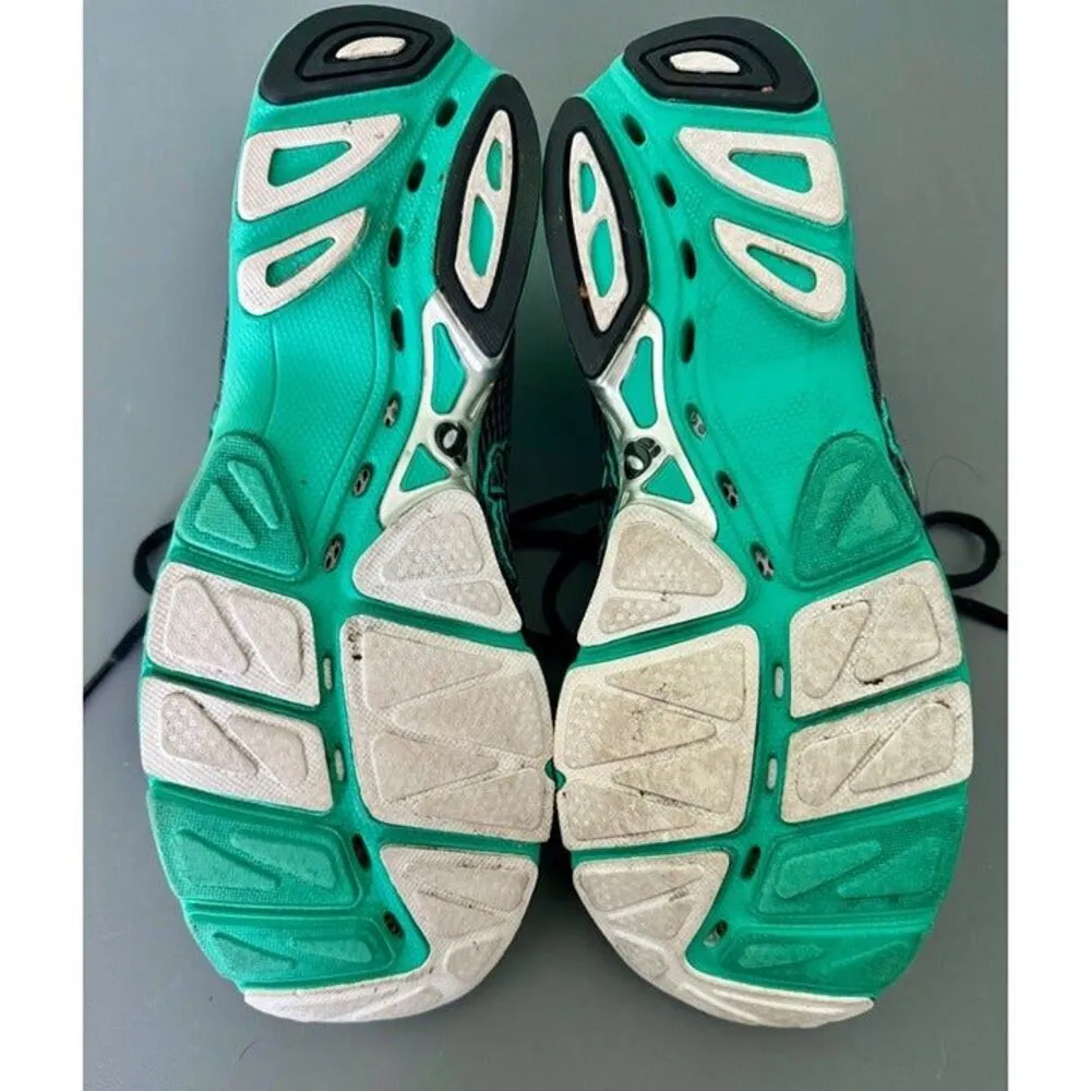 Pearl Izumi Streak II running shoes - womens 9.5 - grey black with green - Image 6